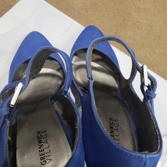 Blue faux suede heels - Picture 4 of 7